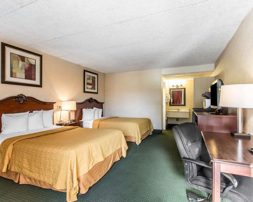 Quality Inn South 밸도스타 객실 사진
